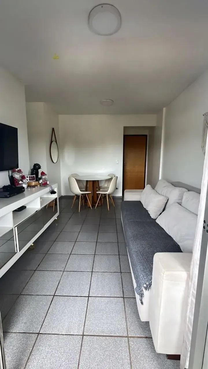 APARTAMENTO NO SETOR OESTE COM 72 METROS E SACADA