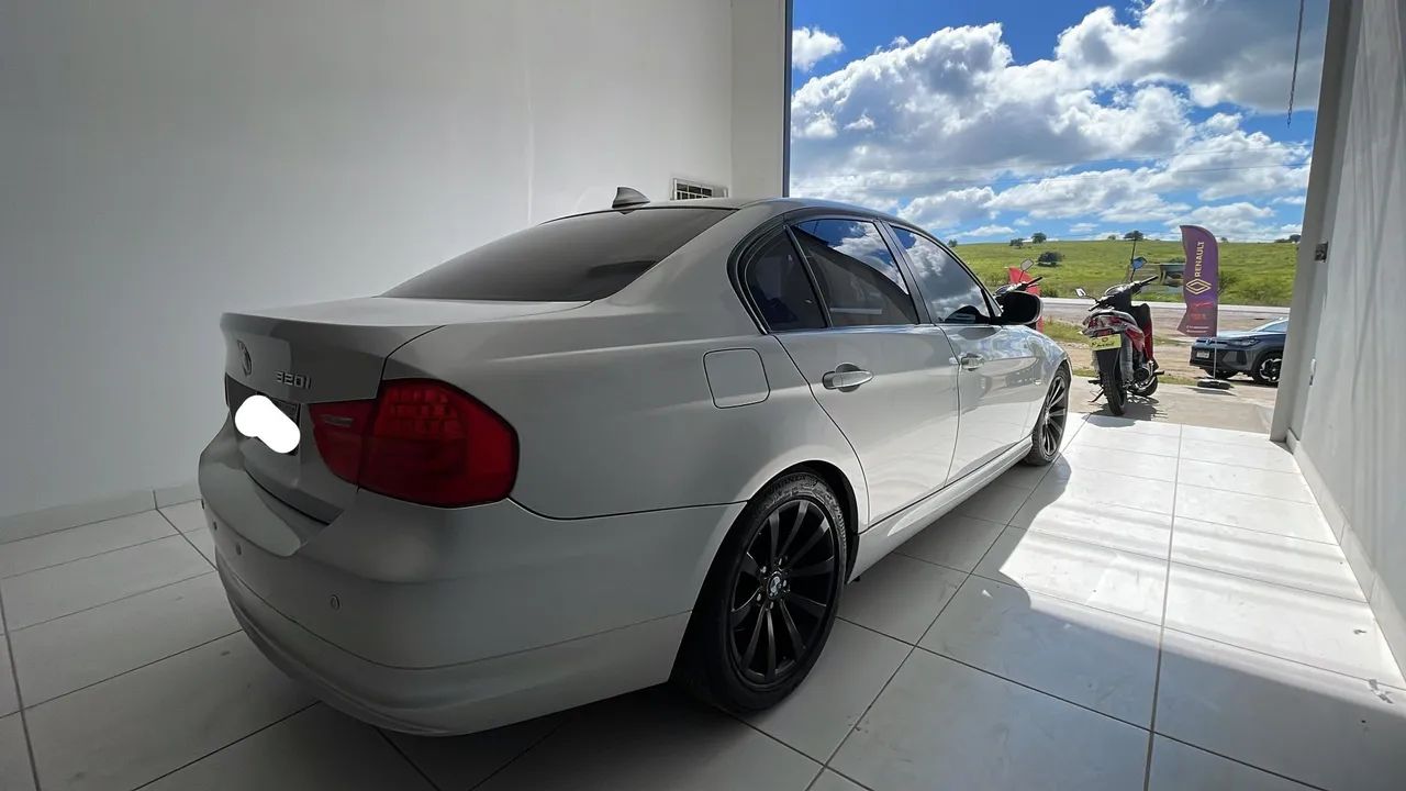 BMW 320I A 2010 - Foto 2