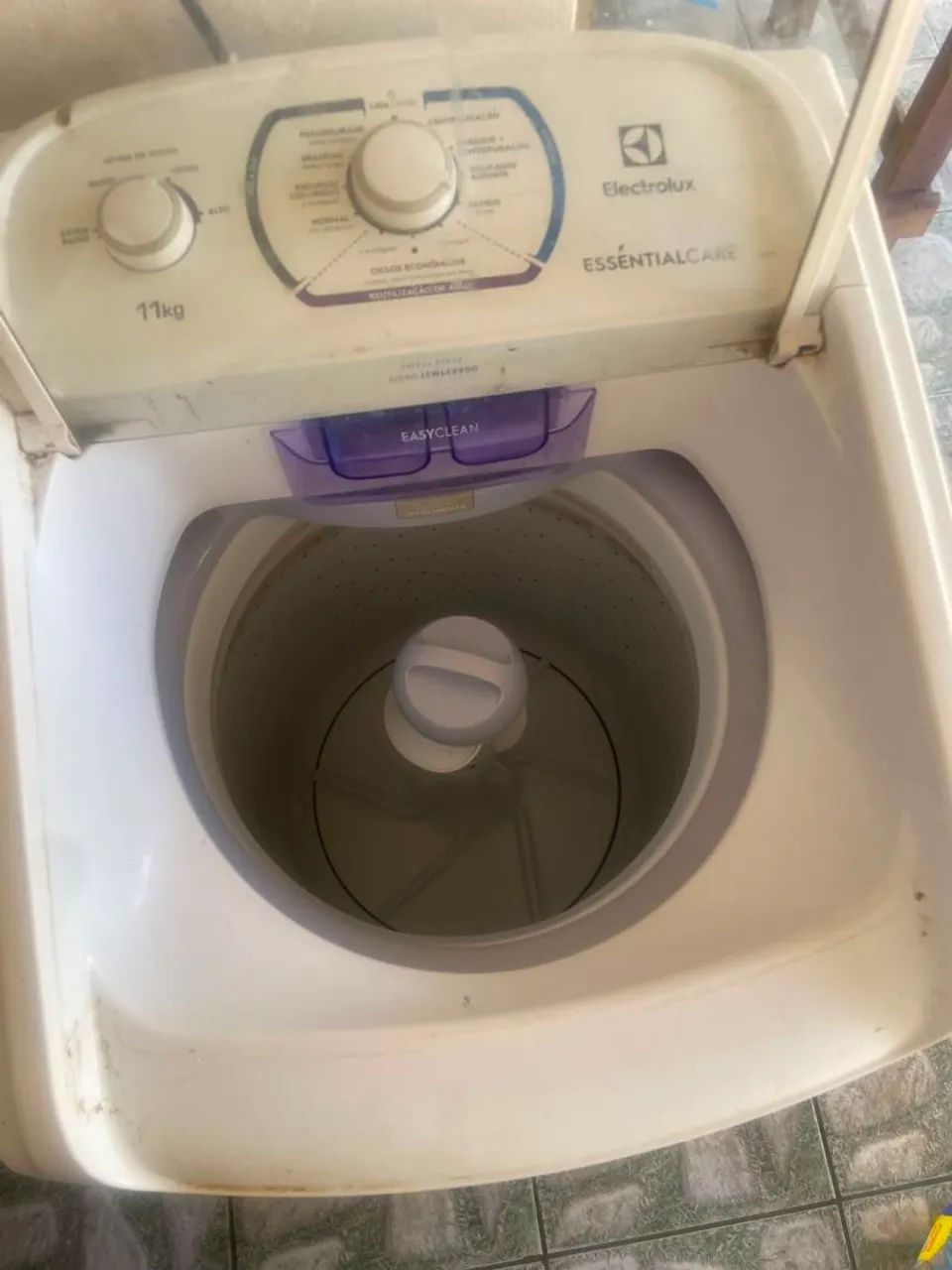 Vendo máquina de lavar Eletrolux 11kl - Foto 3
