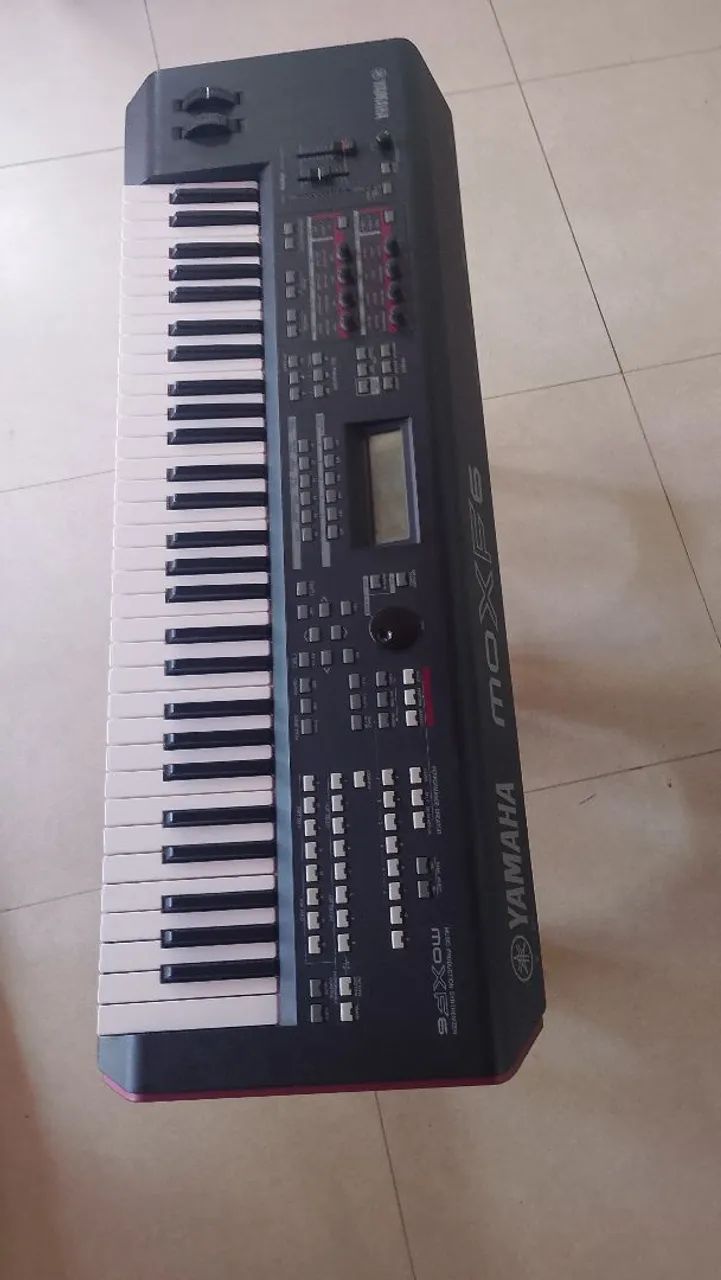 teclado yamaha moxf6