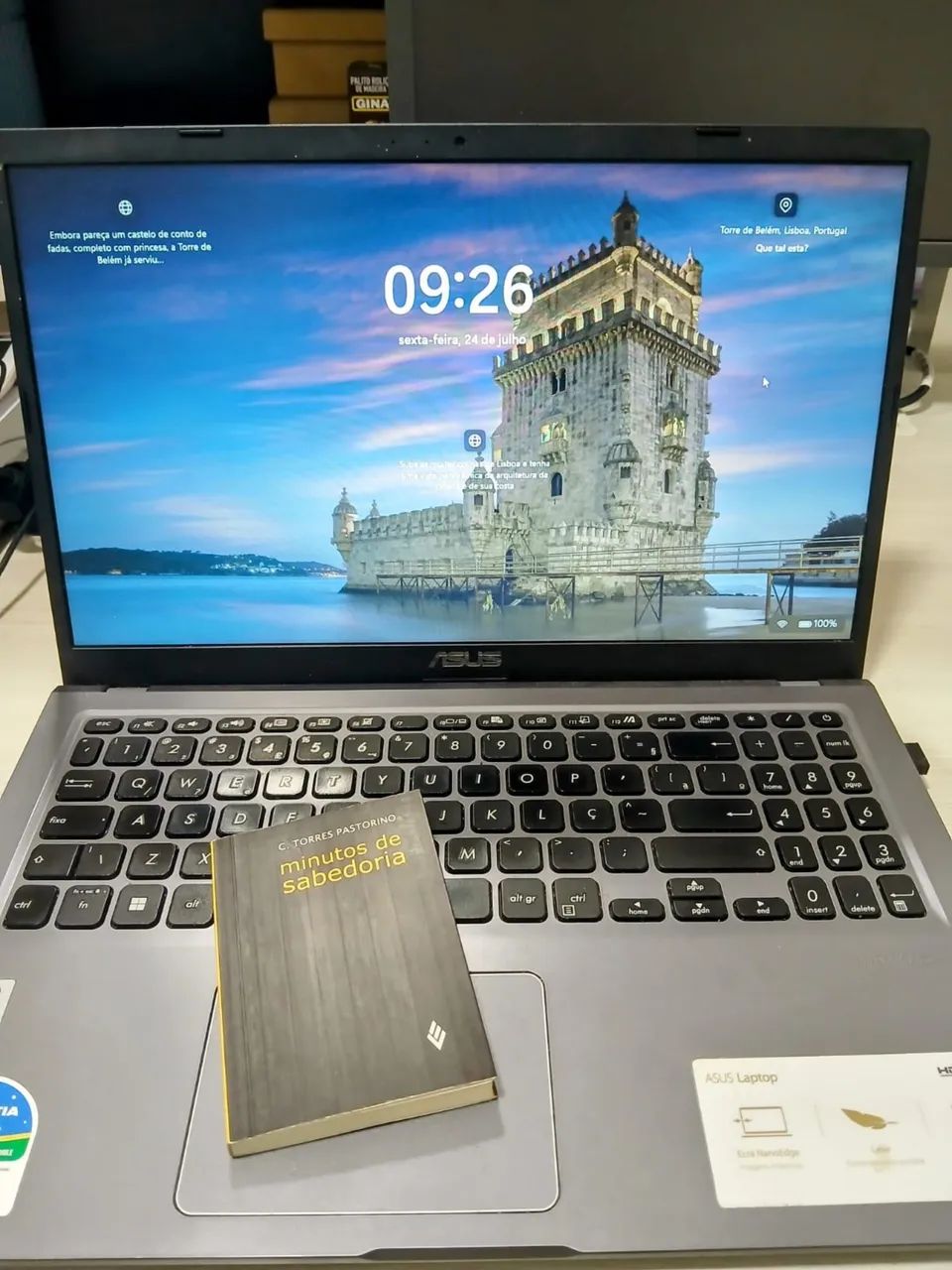 Notebook ASUS pouco usado 