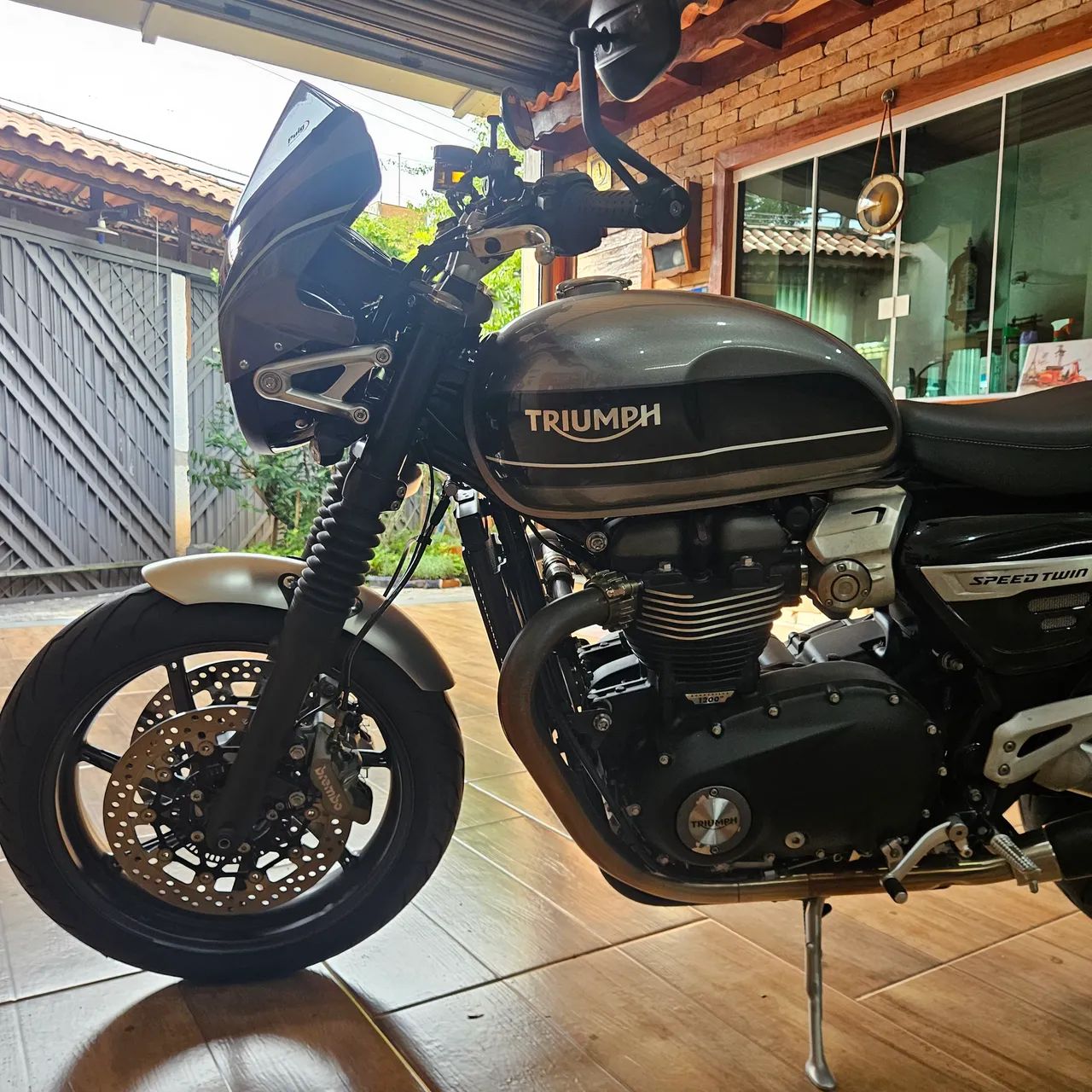 Triumph Speed Twin 1200 - Foto 5