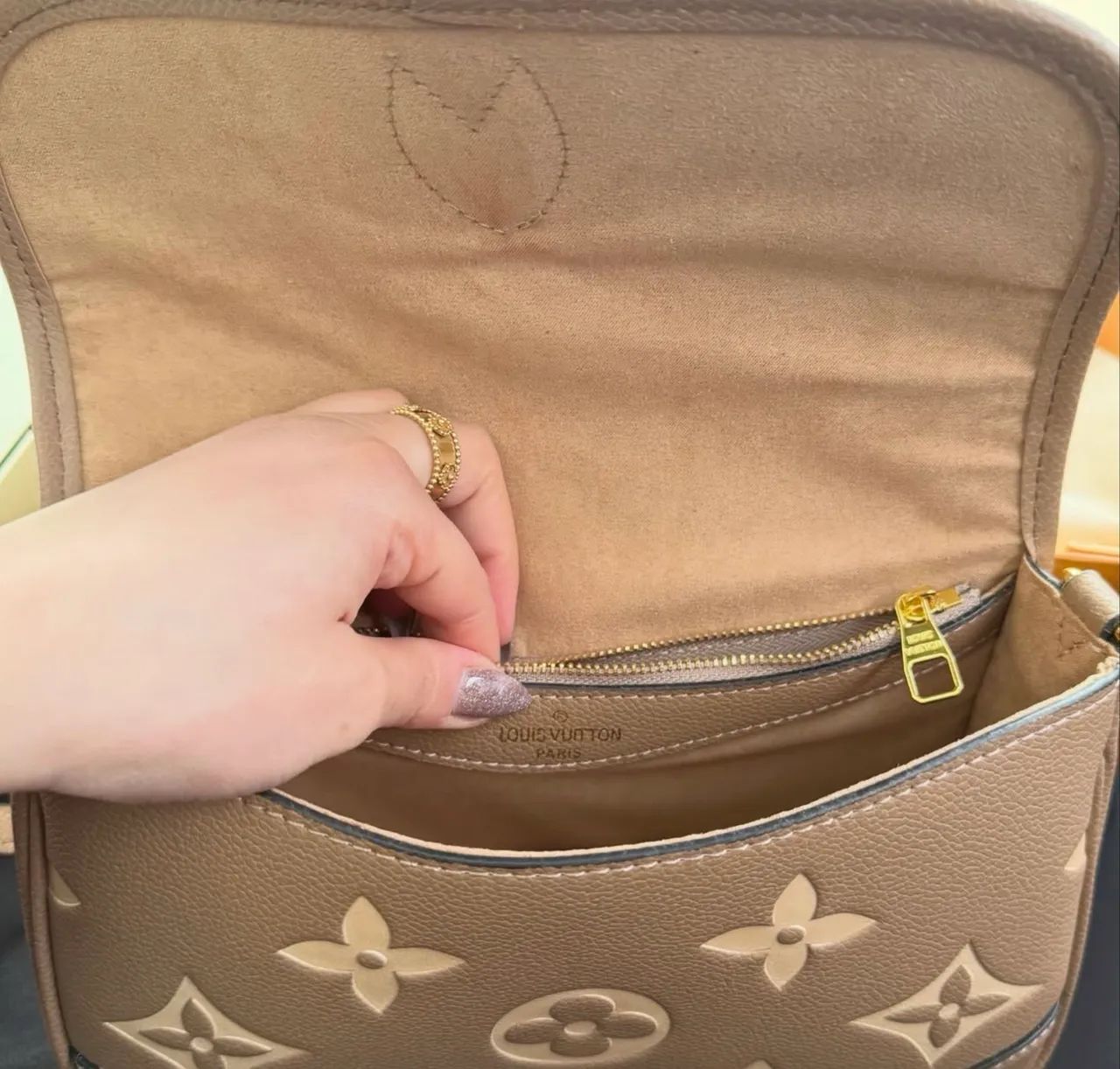 Bolsa Diane Satchel - Louis Vuitton  - Foto 2