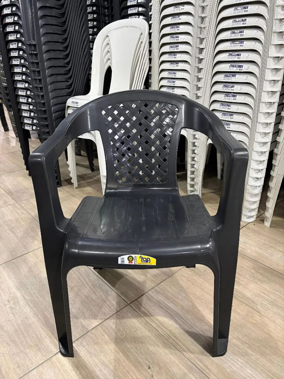 Poltrona Elegance _ suporta até 152kg.