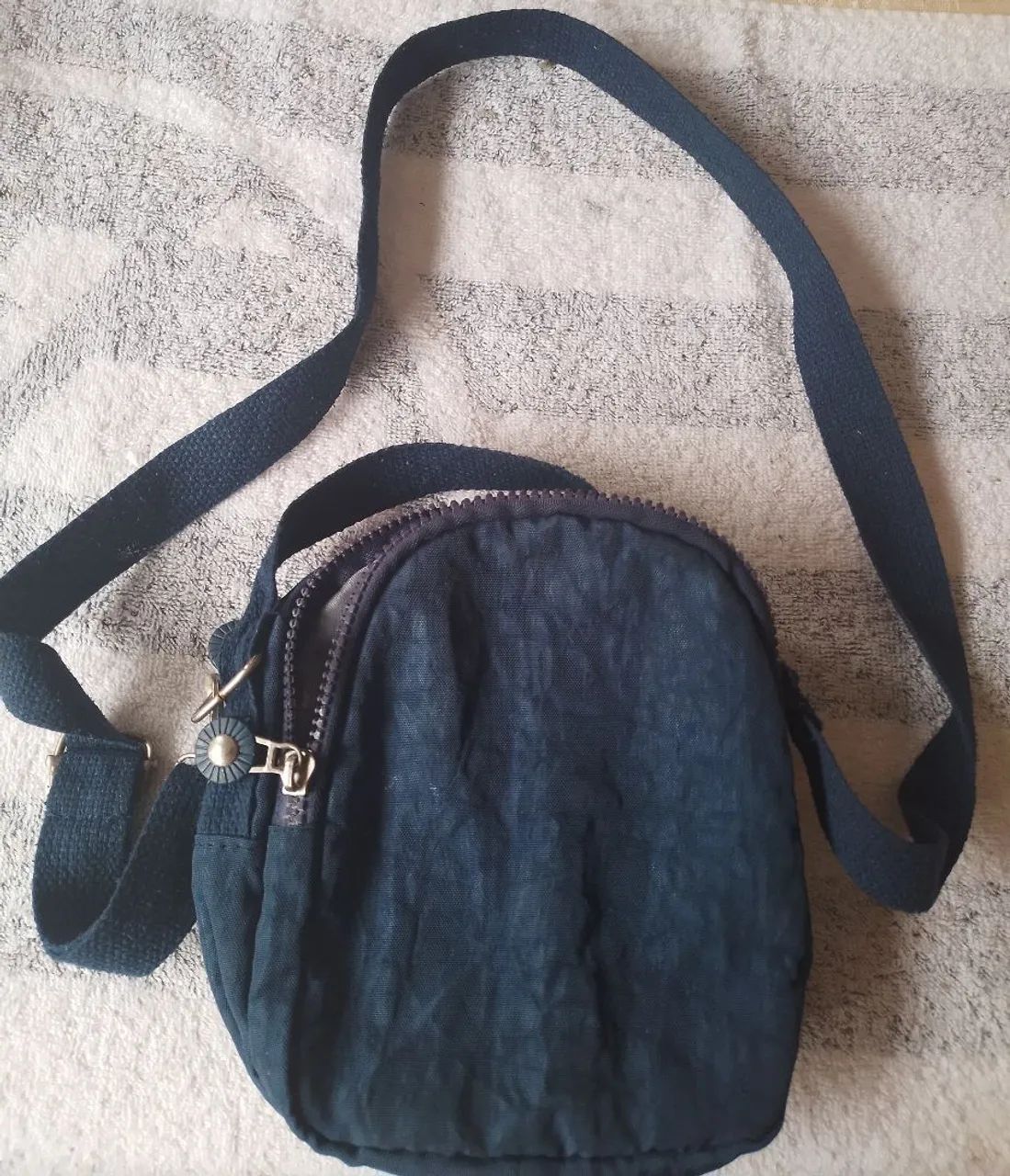 Shoulder bag masculina usada  - Foto 3