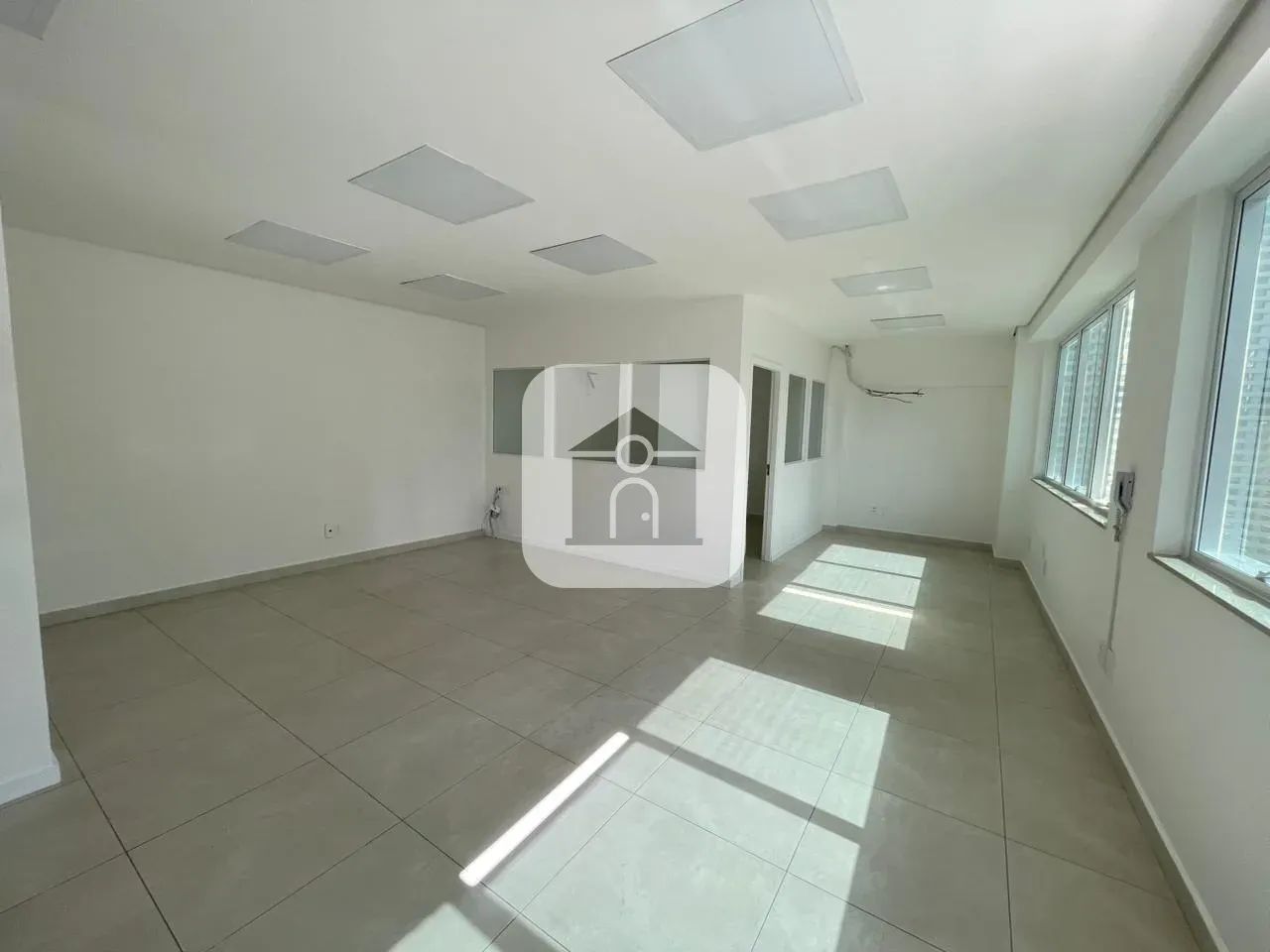 Sala comercial para locação no bairro Tabajaras - Foto 3