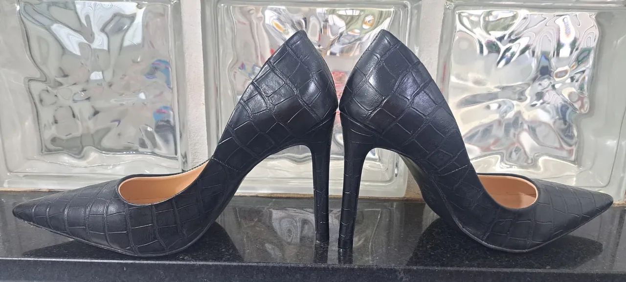 SCARPIN preto croco