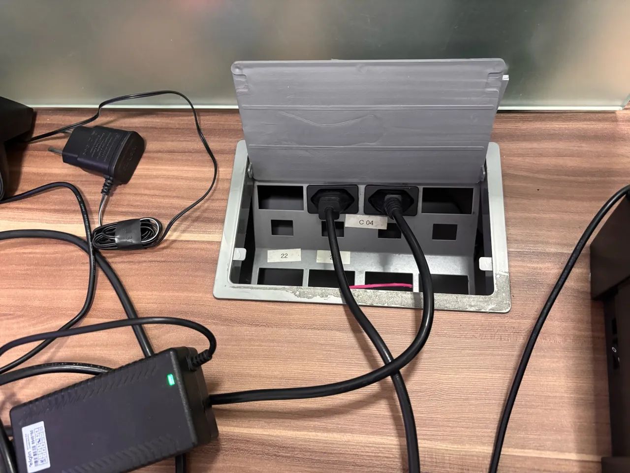 Mesa Dupla para Escritório com Divisória  - Foto 4