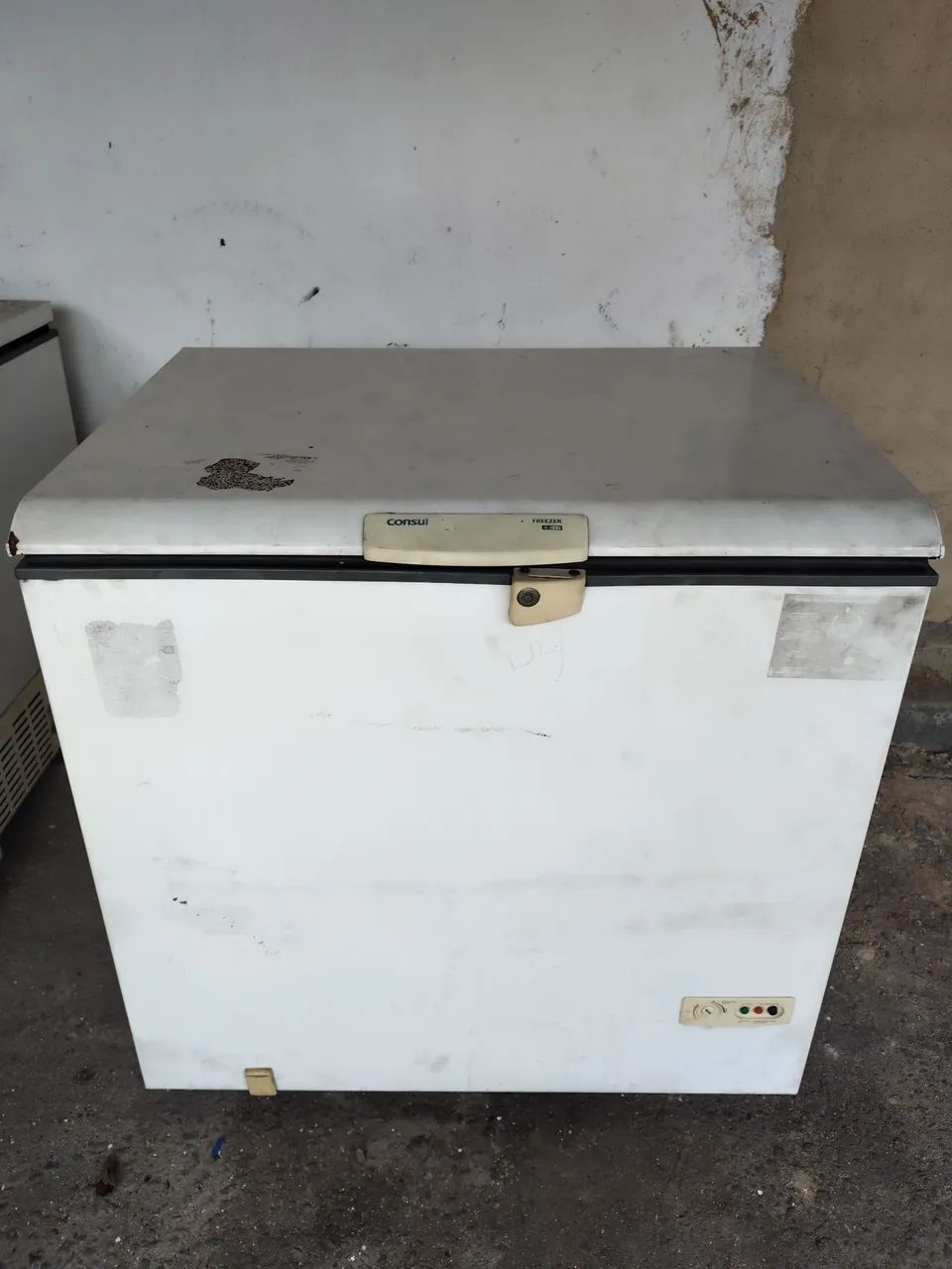 Freezer horizontal Consul 309 litros funcionando perfeitamente 