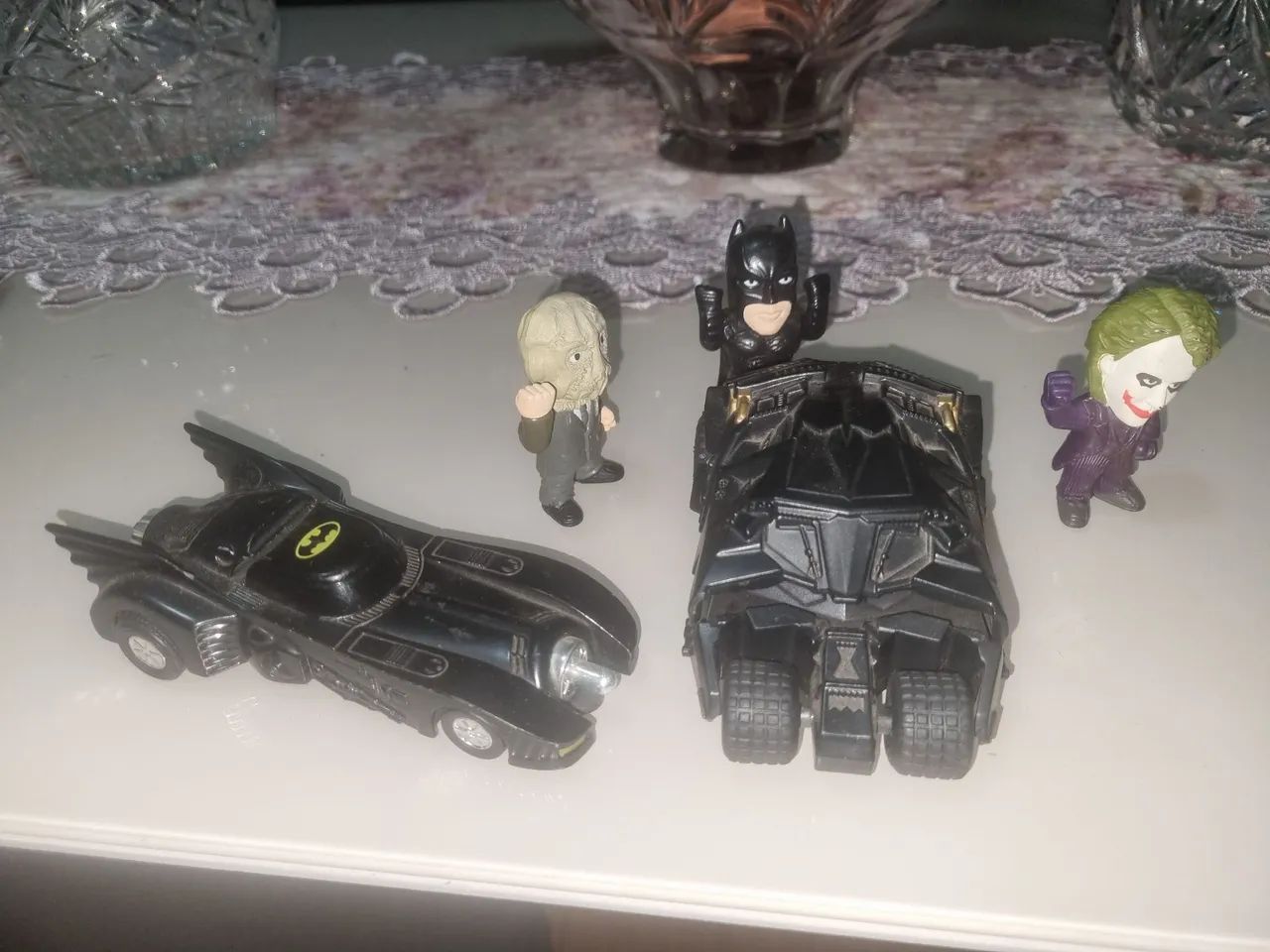 Lote Batman Shell V-Power 2012 - 2 Batmóveis + 3 Bonecos (Batman, Coringa, Espantalho) - Foto 3
