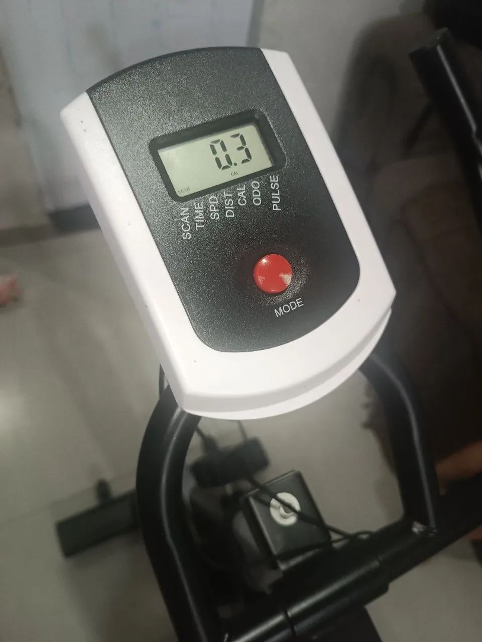 Bicicleta ergométrica pouquíssimo usada  - Foto 4