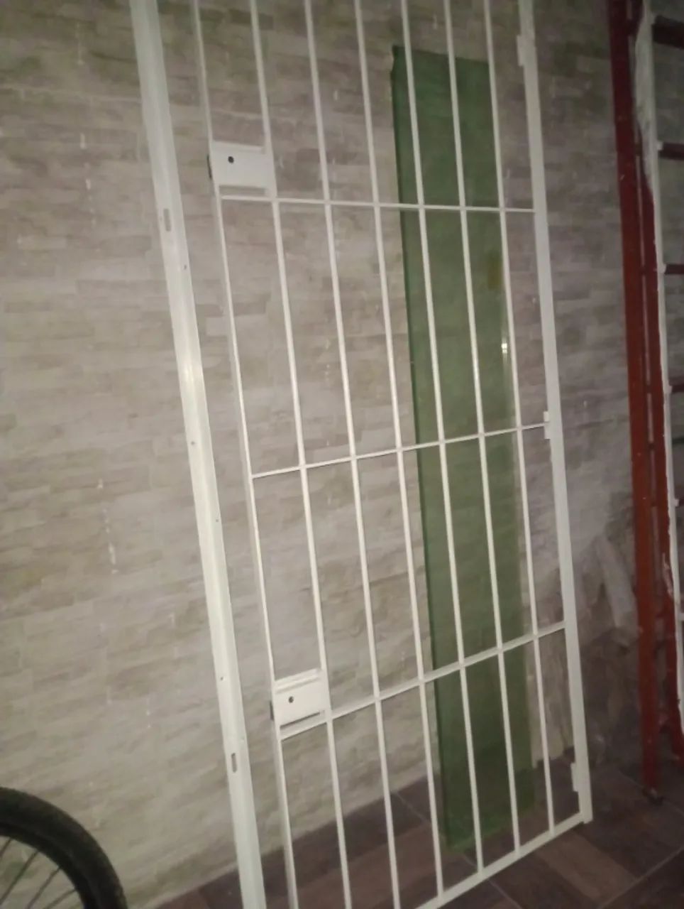 Grade de ferro para porta vem com 4 chave tetra