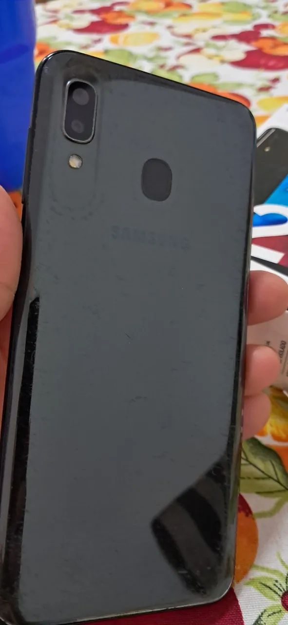 Samsung A20 - Foto 4
