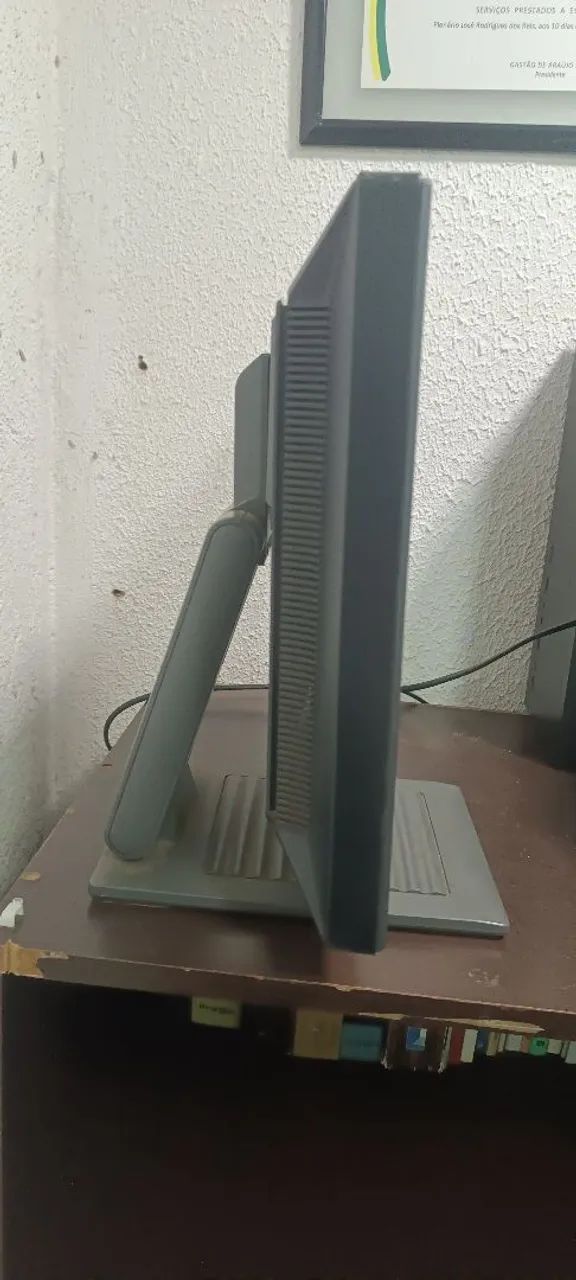 Monitor Sony  LCD modelo SDM- S73 - Foto 4