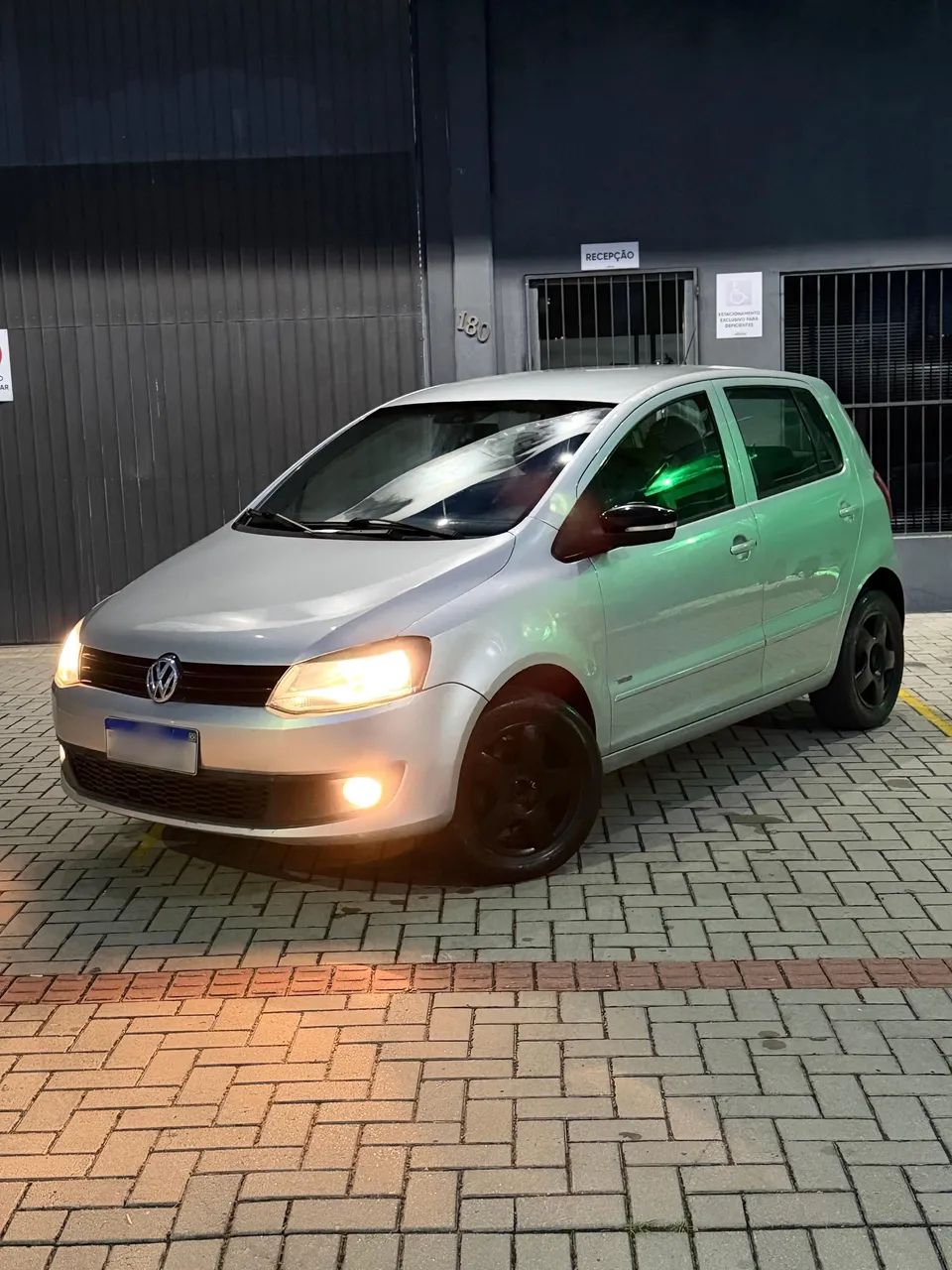 Volkswagen Fox 1.0 MI Total Flex 8V 5P 2011