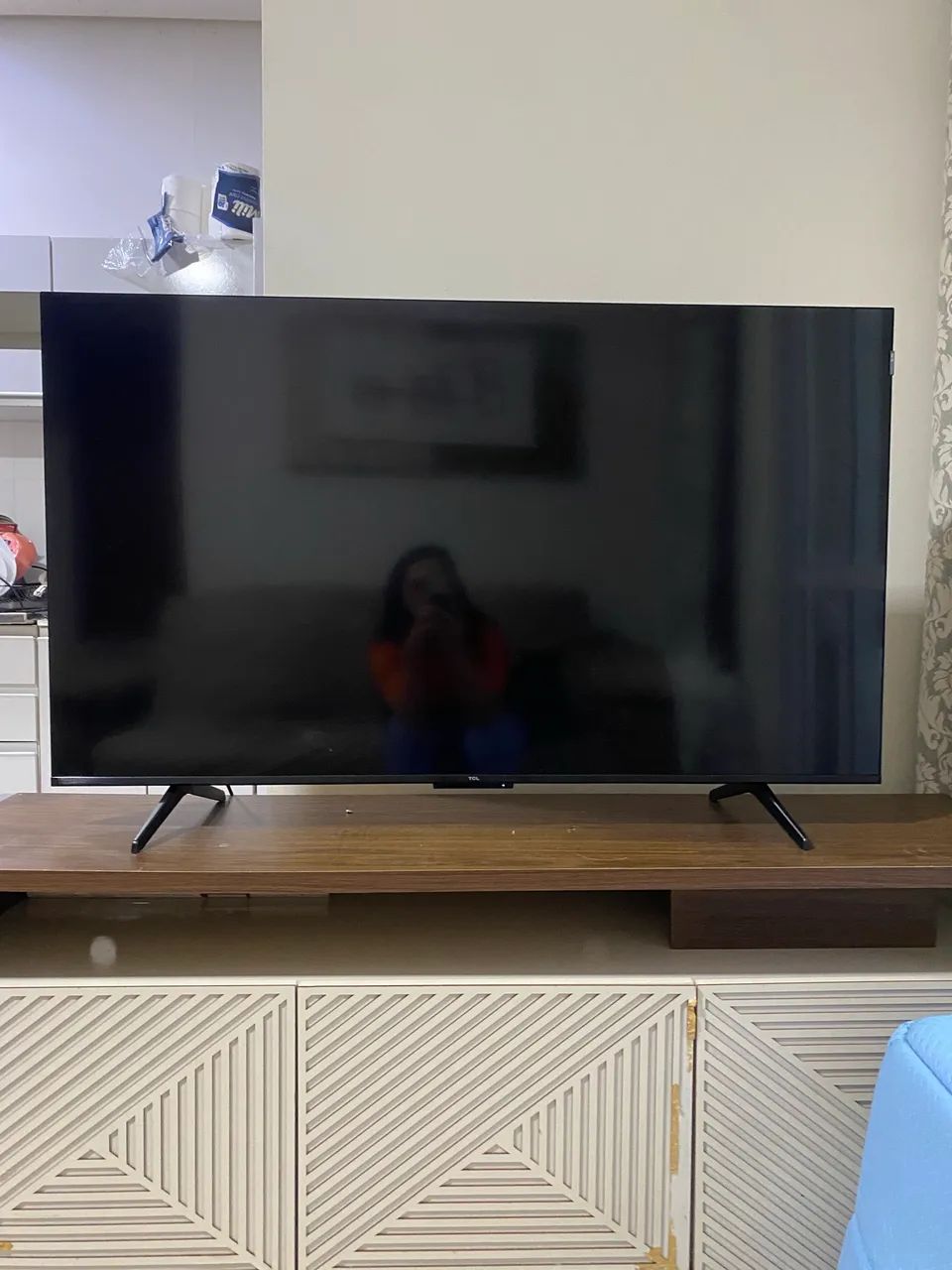Vendo tv semi nova com 9 meses de uso Smart TV 