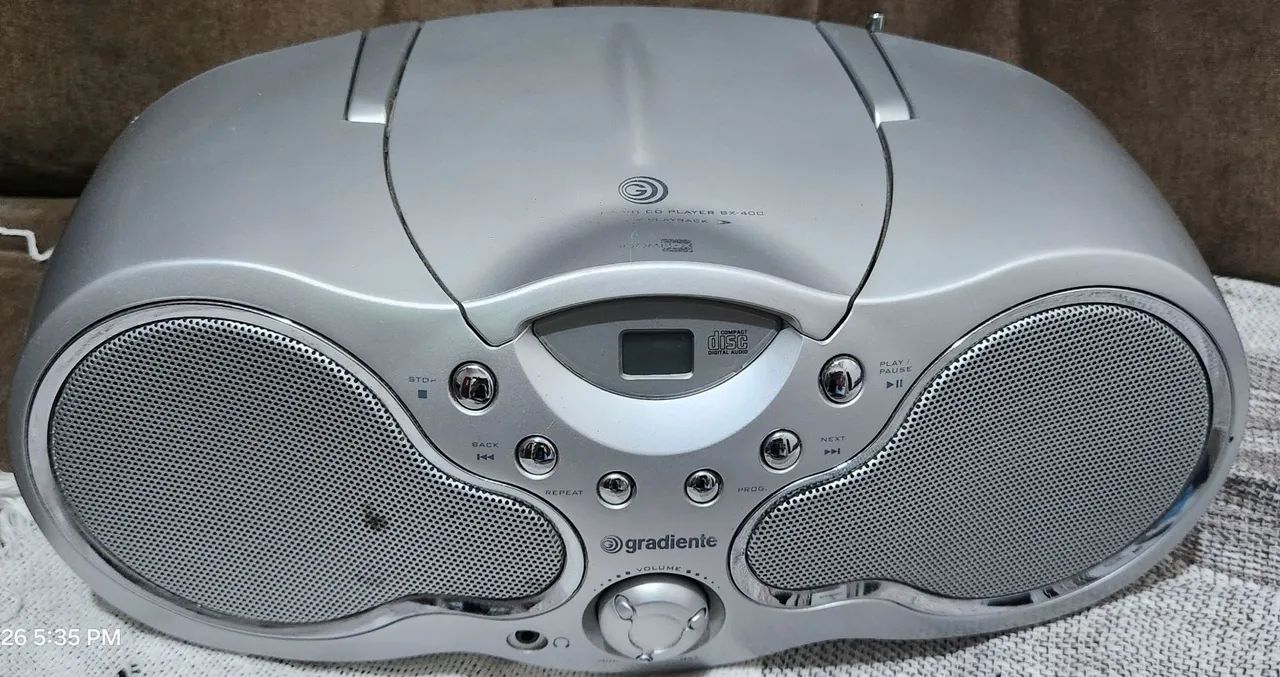 Rádio  Gradiente CD player  AM/FM - Foto 2