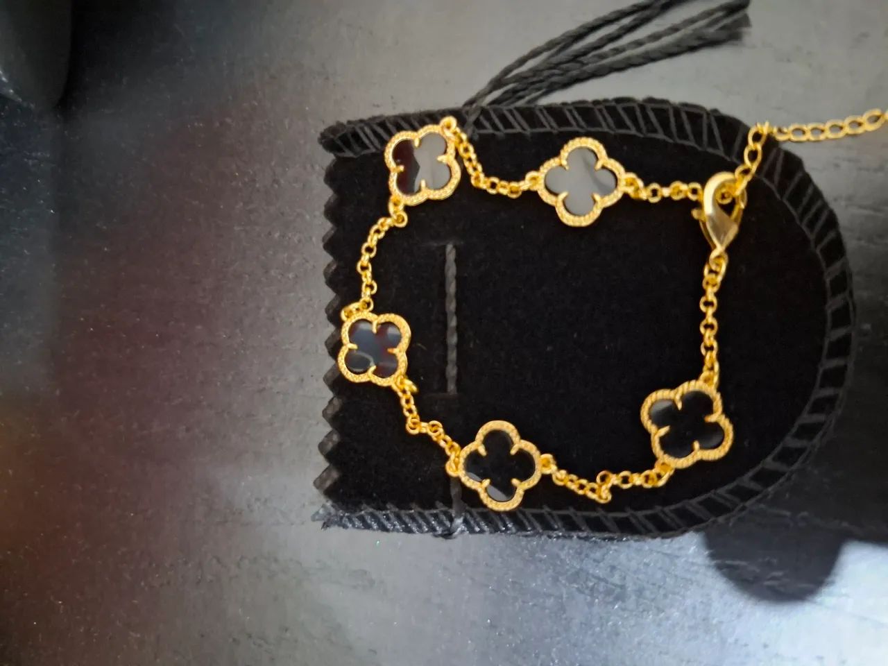 Pulseira Trevo Banhada a Ouro 18k - Foto 4