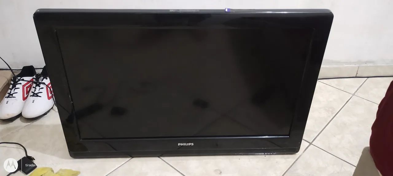 Televisão 32 Philips com defeito