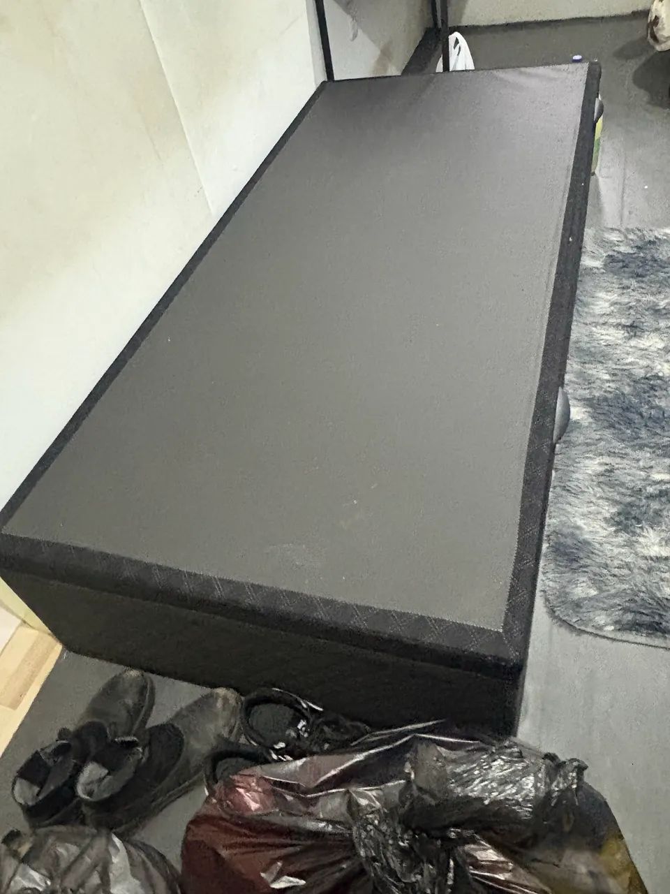 Vendo cama box solteiro