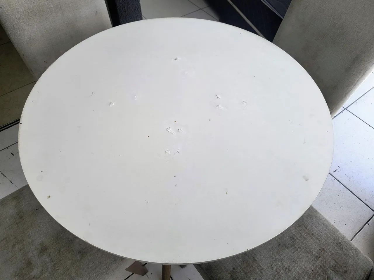MESA COM 4 CADEIRAS  - Foto 2