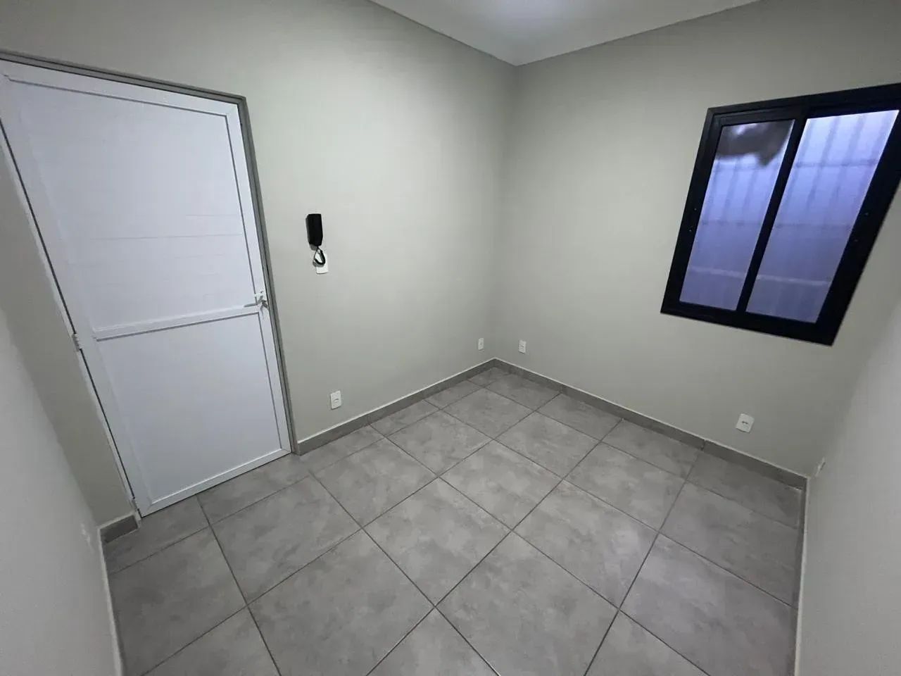 Sala Ampla/ Ótima localização