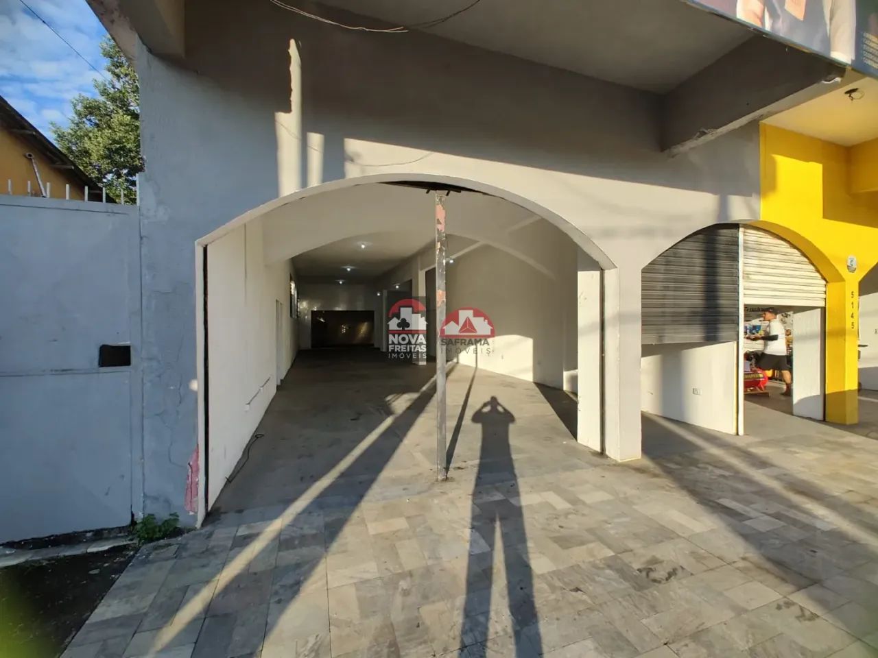 EXELENTE SALÃO COMERCIAL