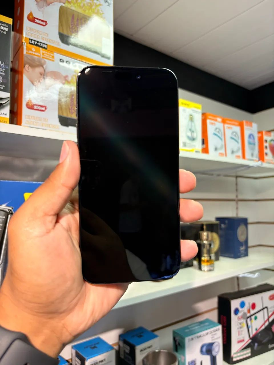 iPhone 16 pro Max 256gb * Placa em curto * - Foto 2