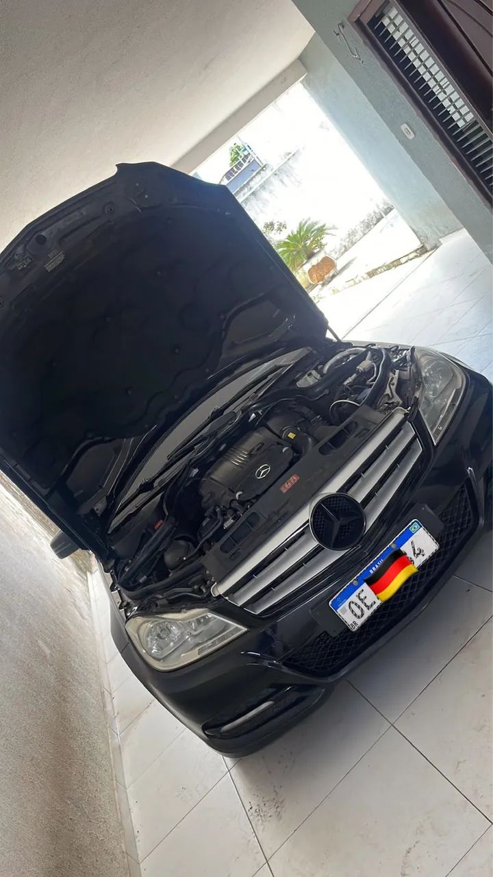 Mercedes-Benz C-180 C-180 CGI Classic 1.8 16V 156cv Aut. 2012