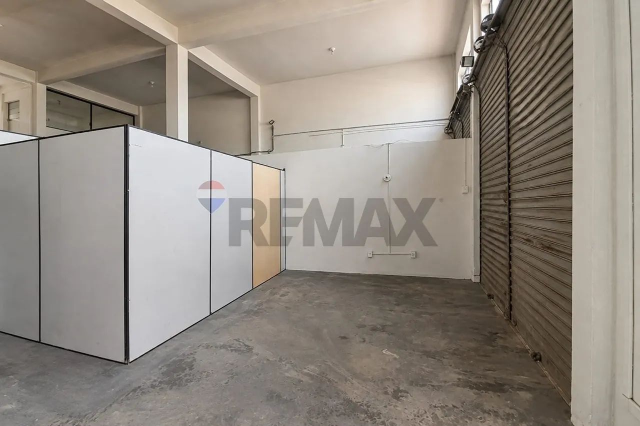 GALPÃO AMPLO E VERSÁTIL NO CENTRO  480 m² | ESTRUTURA COMPLETA - Foto 3