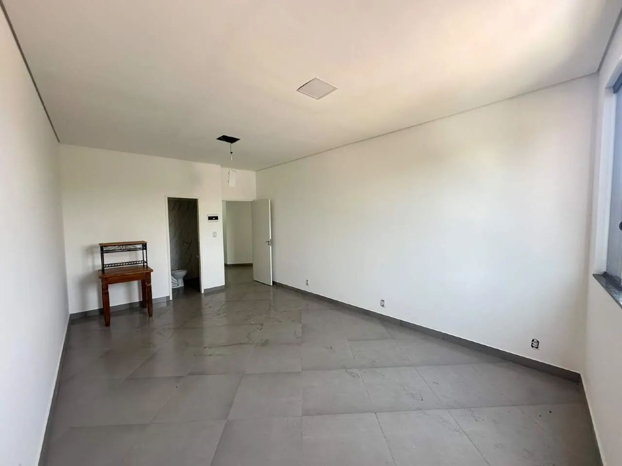 Sala para alugar no Bairro Tirol
