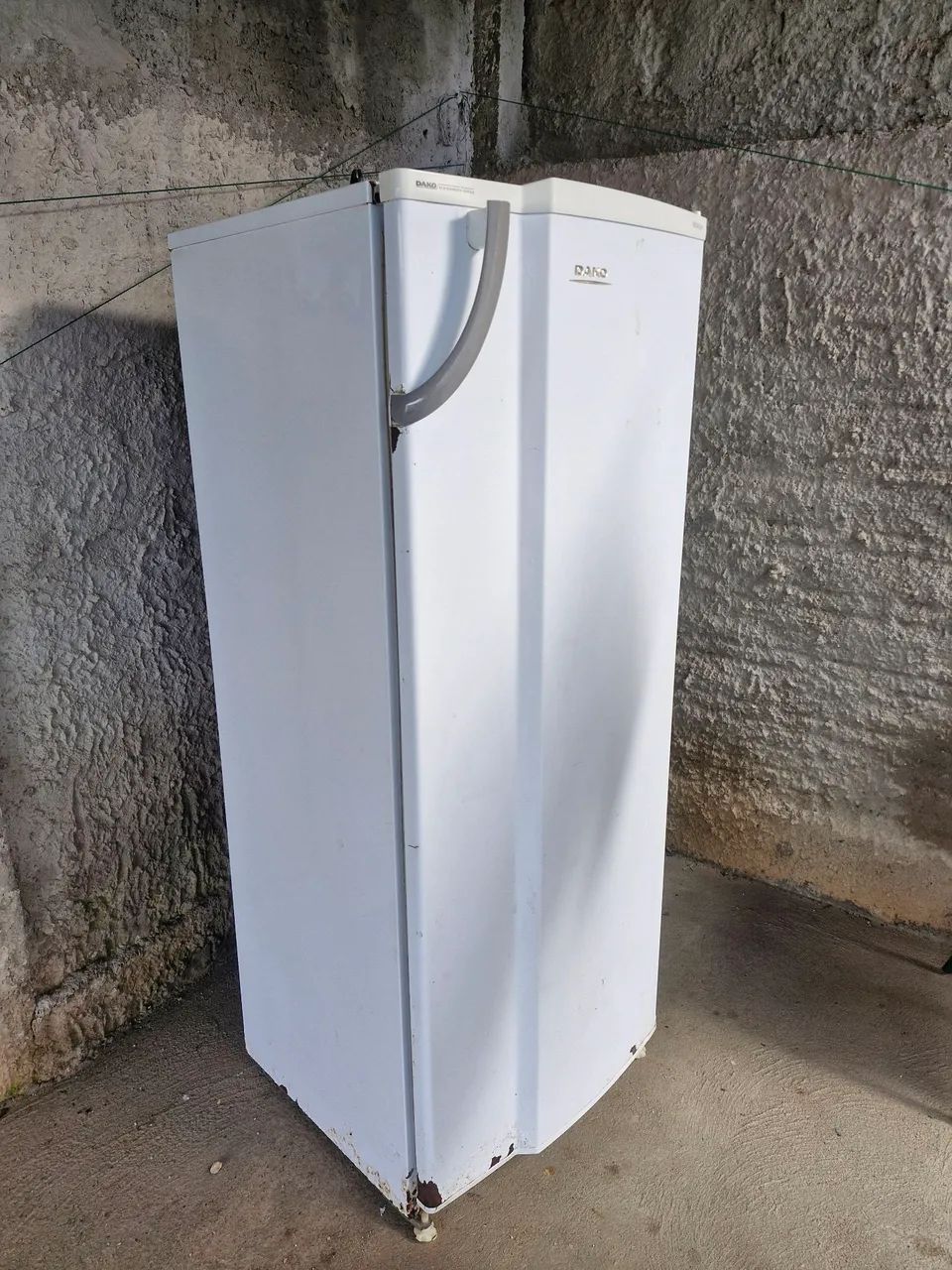 Geladeira e micro-ondas 