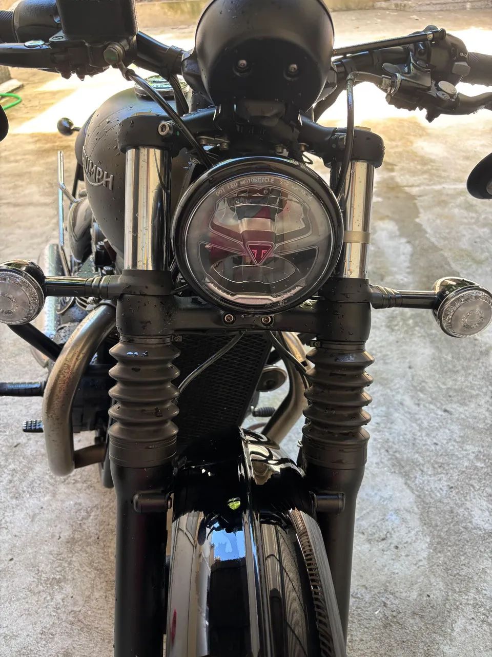 Triumph bobber 2023 - Foto 2