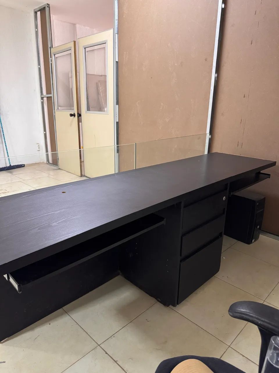 Mesa de escritório para trabalhar e estudar  - Foto 3
