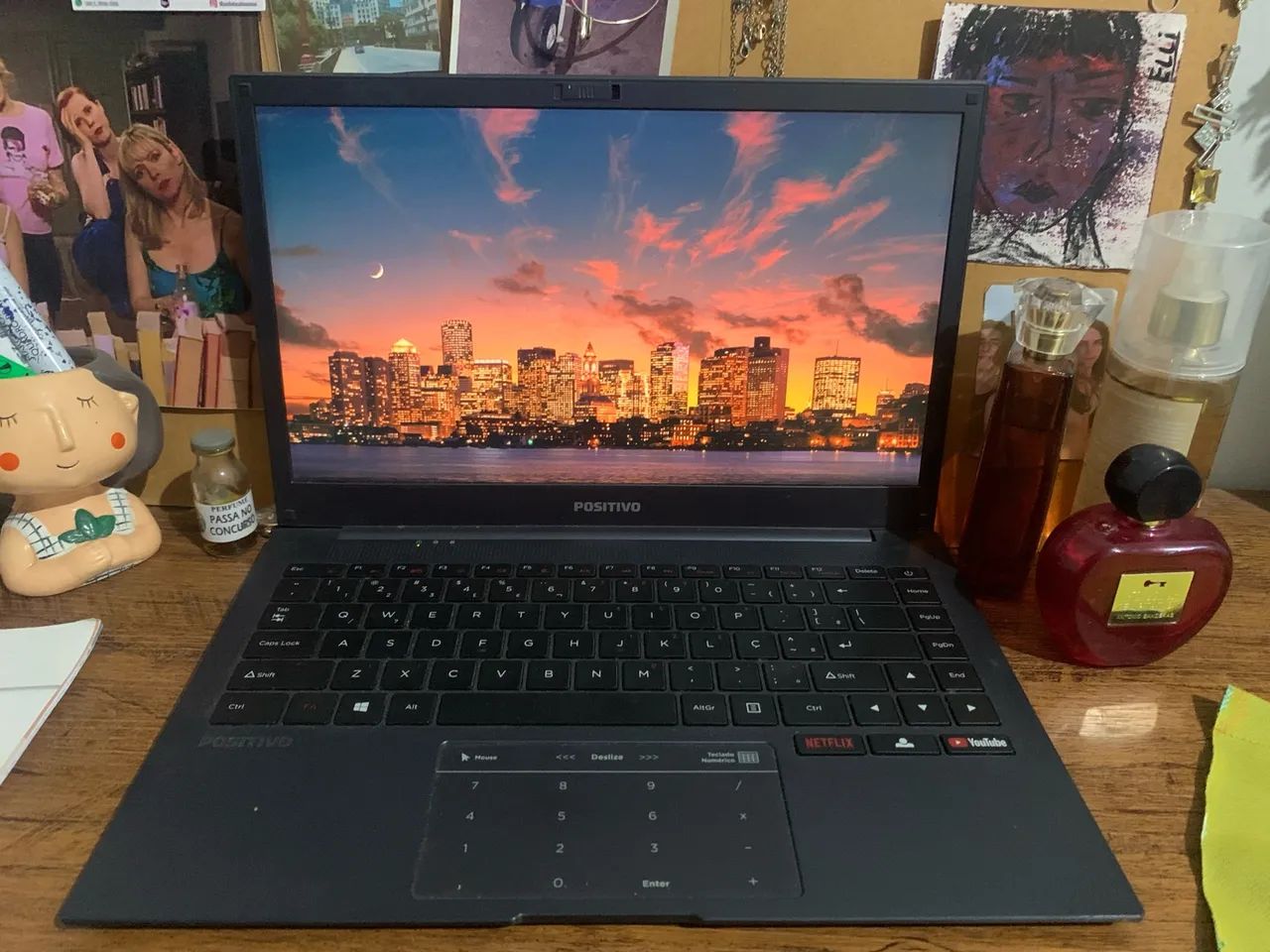 Notebook positivo 