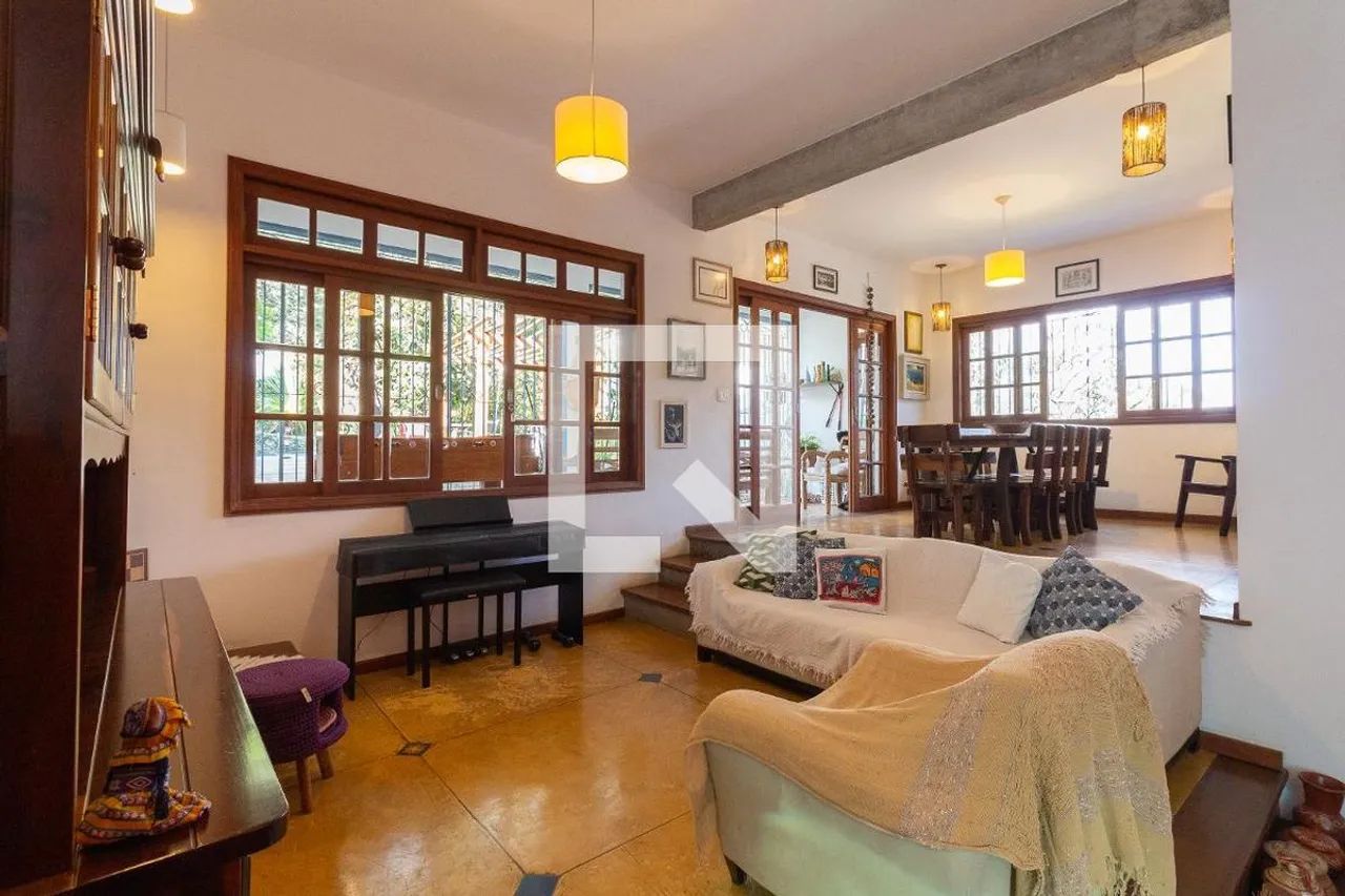 Casa à Venda - Parque dos Príncipes, 4 Quartos, 420 m2