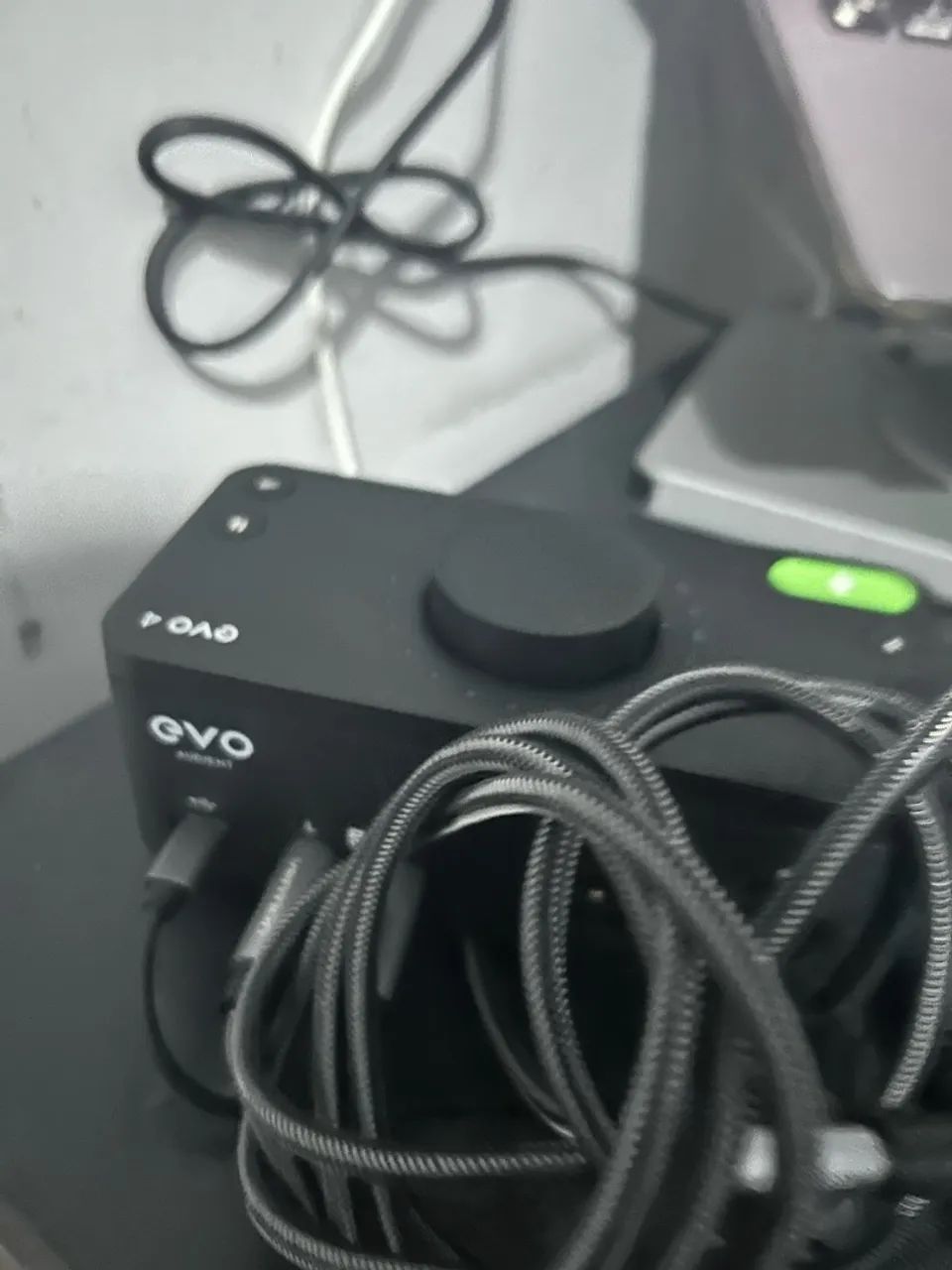 Interface de áudio Audient evo 4 2x2 semi nova pouco usada - Foto 2