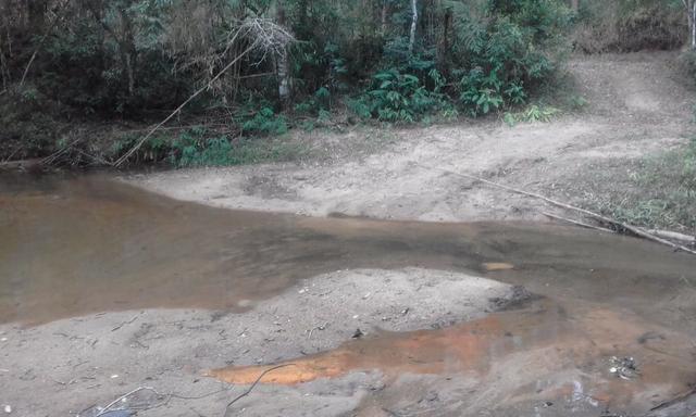 Sitio rico em água com cachoeiras, rios e lagos de piscina naturais, leia anúncio!!! - Foto 18