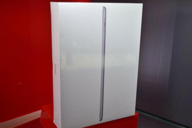 Apple iPad 6th Wi-Fi 4G 128GB Space Gray - MR722CL/A - Produto Novo, Lacrado, com Garantia