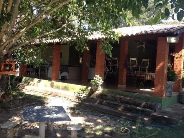 Chácara p/ lazer com piscina, passa o Rio Coxipo do Ouro, a 3km do asfalto