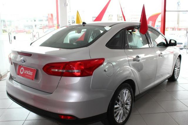 Oferta Focus Fastback Se Automático 2.0 2018 - Financiamos por todos os Bancos - Foto 3