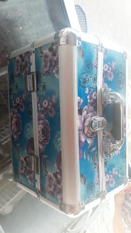 Vendo maletinha 60 reais aceito cartão - Foto 2