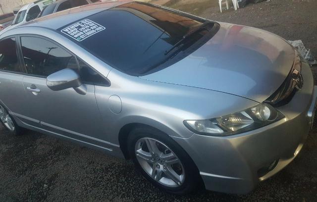 Honda Civic EXS 09/09, o modelo mais completo