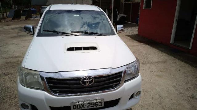 HILUX 3.O SRV CD TDI AUT. 2013 - Foto 6