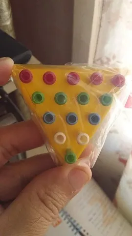 Antigo Par de jogos Resta Um pequeno colorido