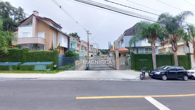 SOBRADO EM CONDOMÍNIO com 3 dormitórios para alugar com 151m² por R$ 2.100,00 no bairro Ca