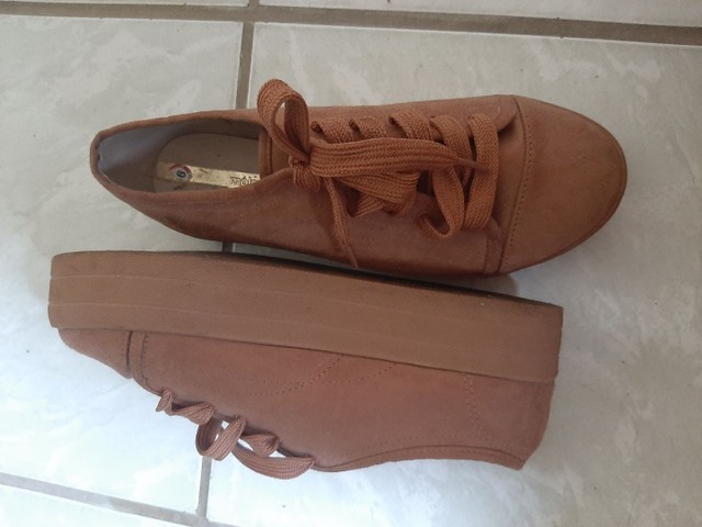 Tênis Moleca Caixa Alta Camurça Feminino - Nude - Roupas e calçados - Capim  Macio, Natal 1004285610 | OLX