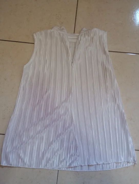 Camisa branca branca como nova - Foto 2