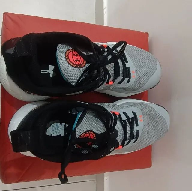 Tênis Under Armour Dagger tamanho 40  - Foto 2