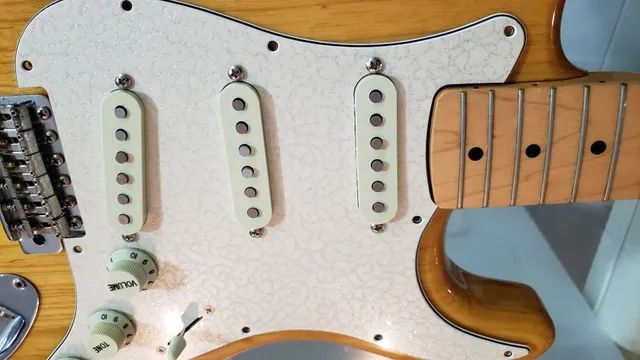 moldura e knobs captador mint green - Foto 3